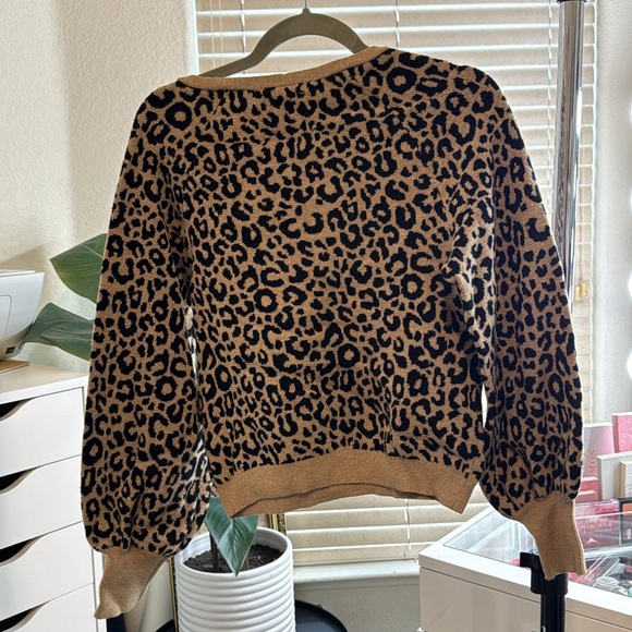 Abercrombie & Fitch Leopard Print Sweater - Picture 2 of 2